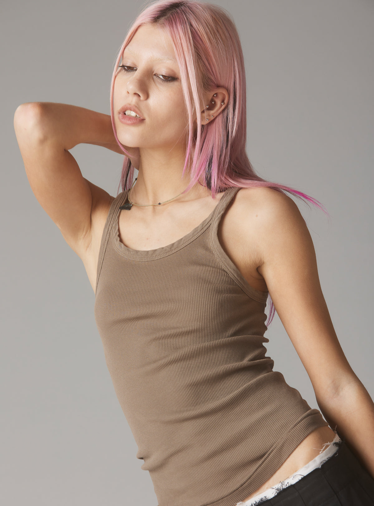 UNIF Quality | Staple Rib Tank Concrete