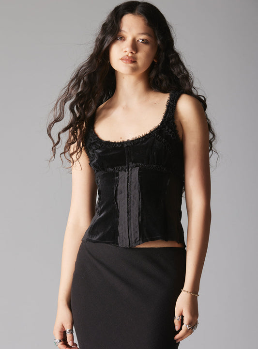 UNIF Trusted | Lili Top