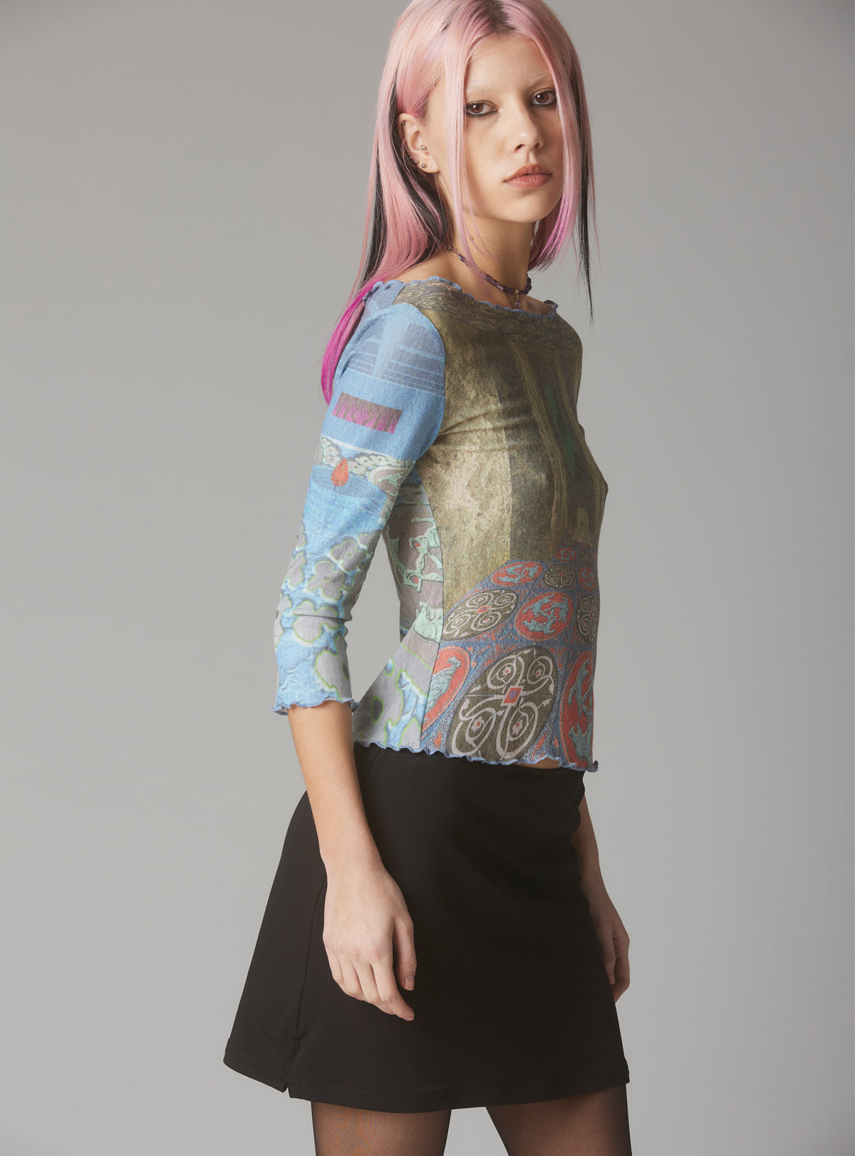UNIF Exclusive | Mesh Printed Quarter Sleeve Top With Wide Neck
