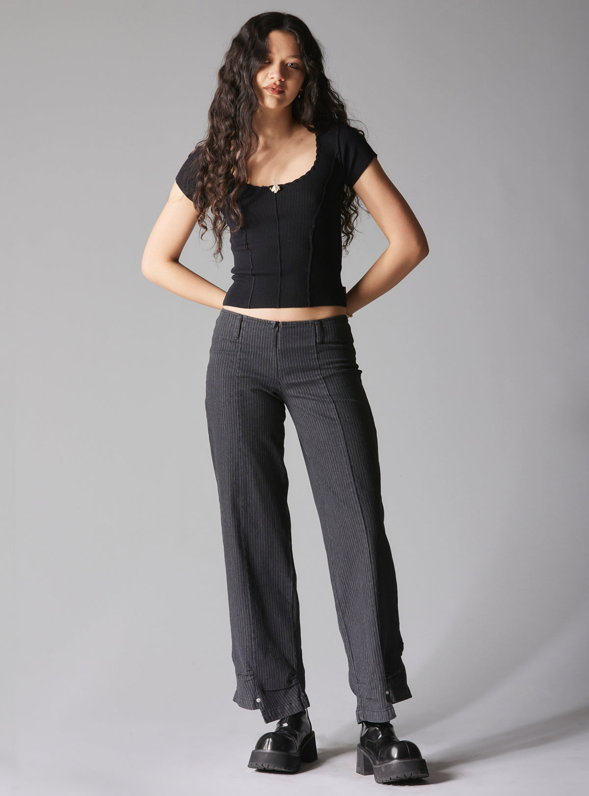 UNIF Essential | XAE Ribbed Crop Top