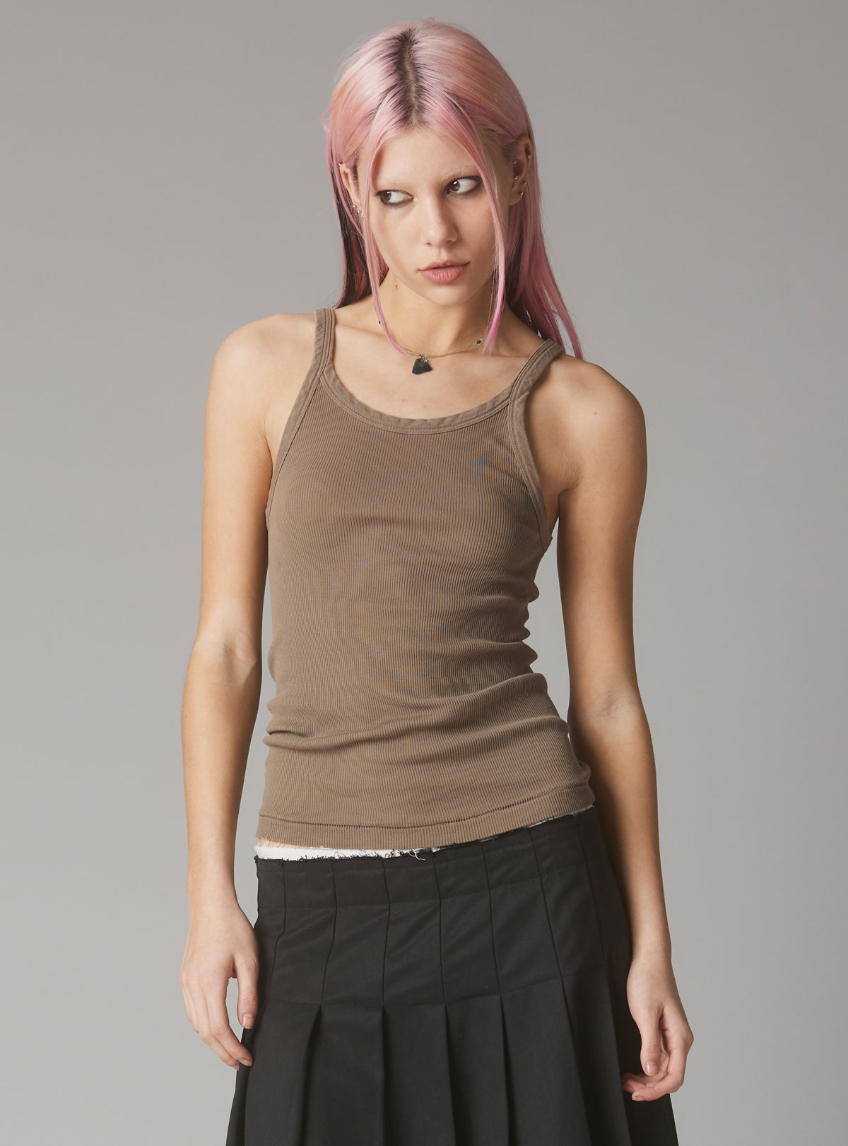 UNIF Quality | Staple Rib Tank Concrete