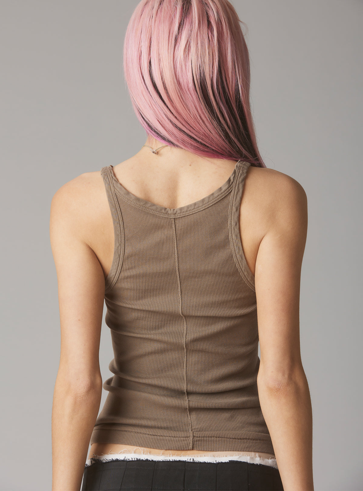 UNIF Quality | Staple Rib Tank Concrete