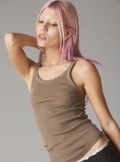 UNIF Quality | Staple Rib Tank Concrete