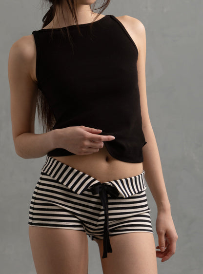 UNIF Latest | Fang Shorts
