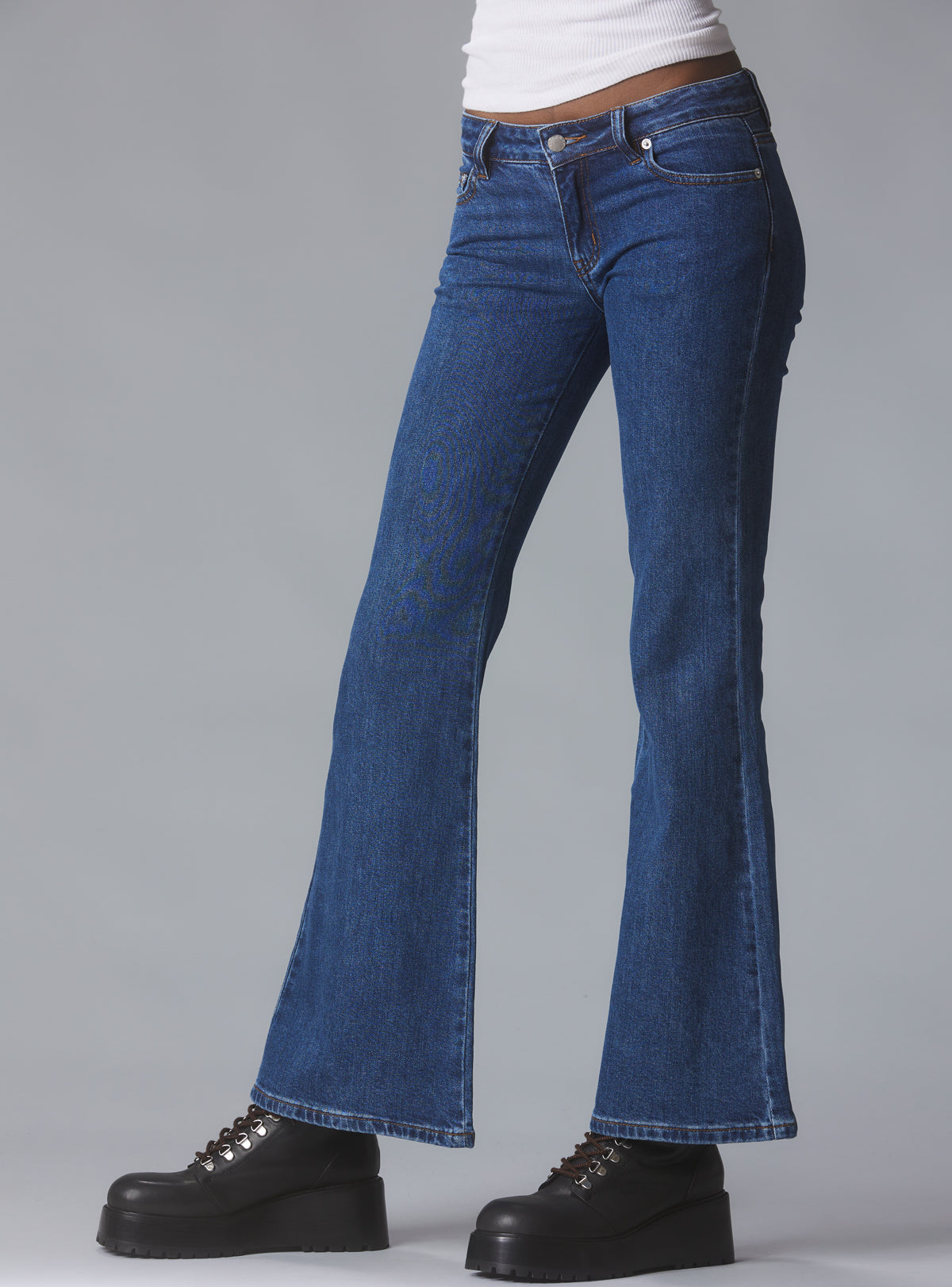 UNIF Exclusive | Sub Jeans