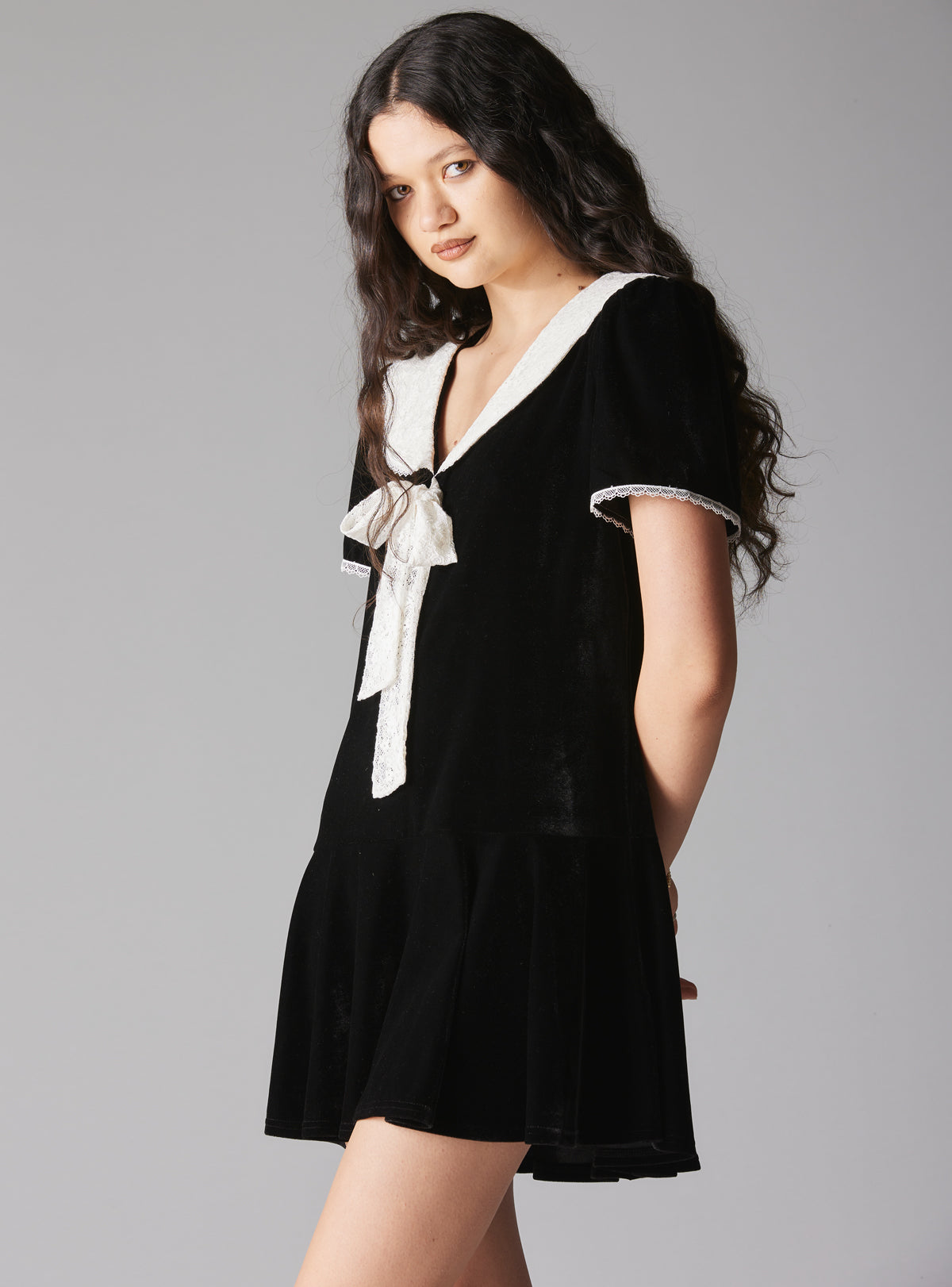 UNIF Premium | Helm Dress