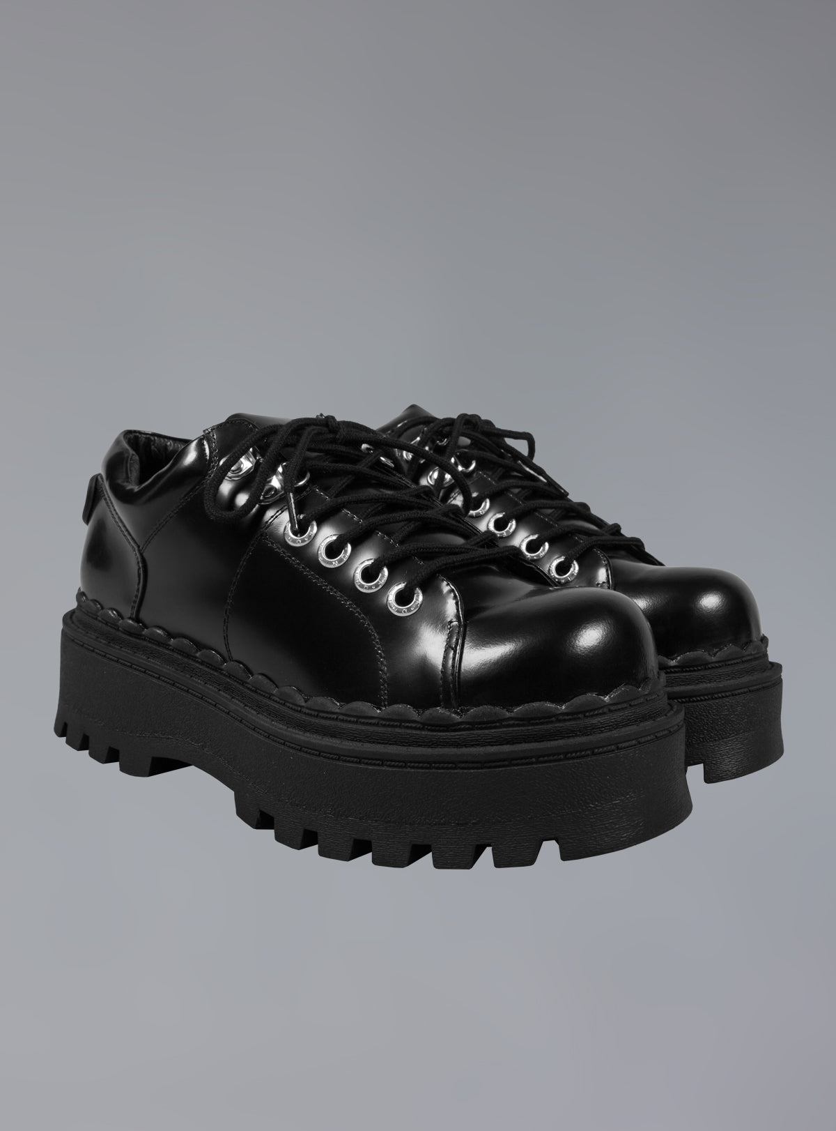 UNIF Special Offer | Low Top Leather Chunky Platform Boot in