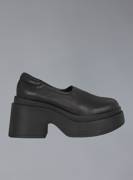 UNIF Featured | Platform Slip On Shoes in 90s Style