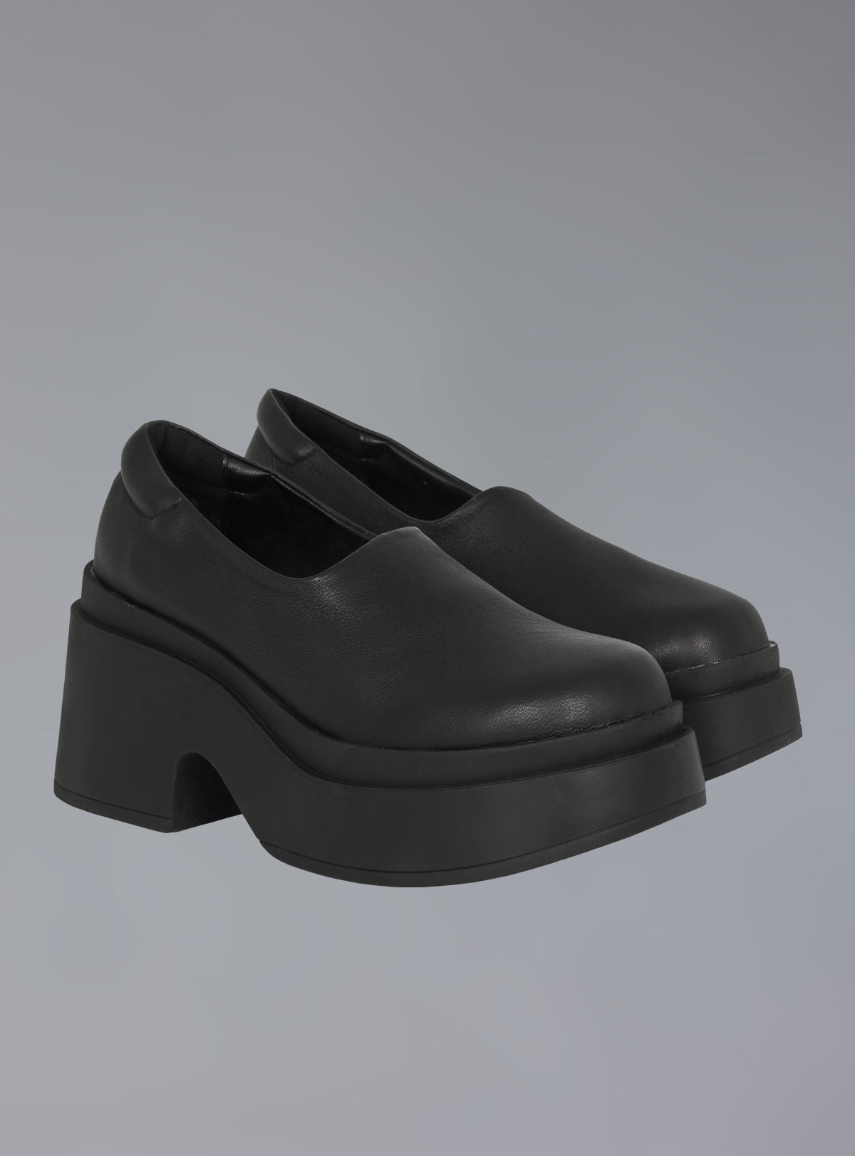UNIF Featured | Platform Slip On Shoes in 90s Style