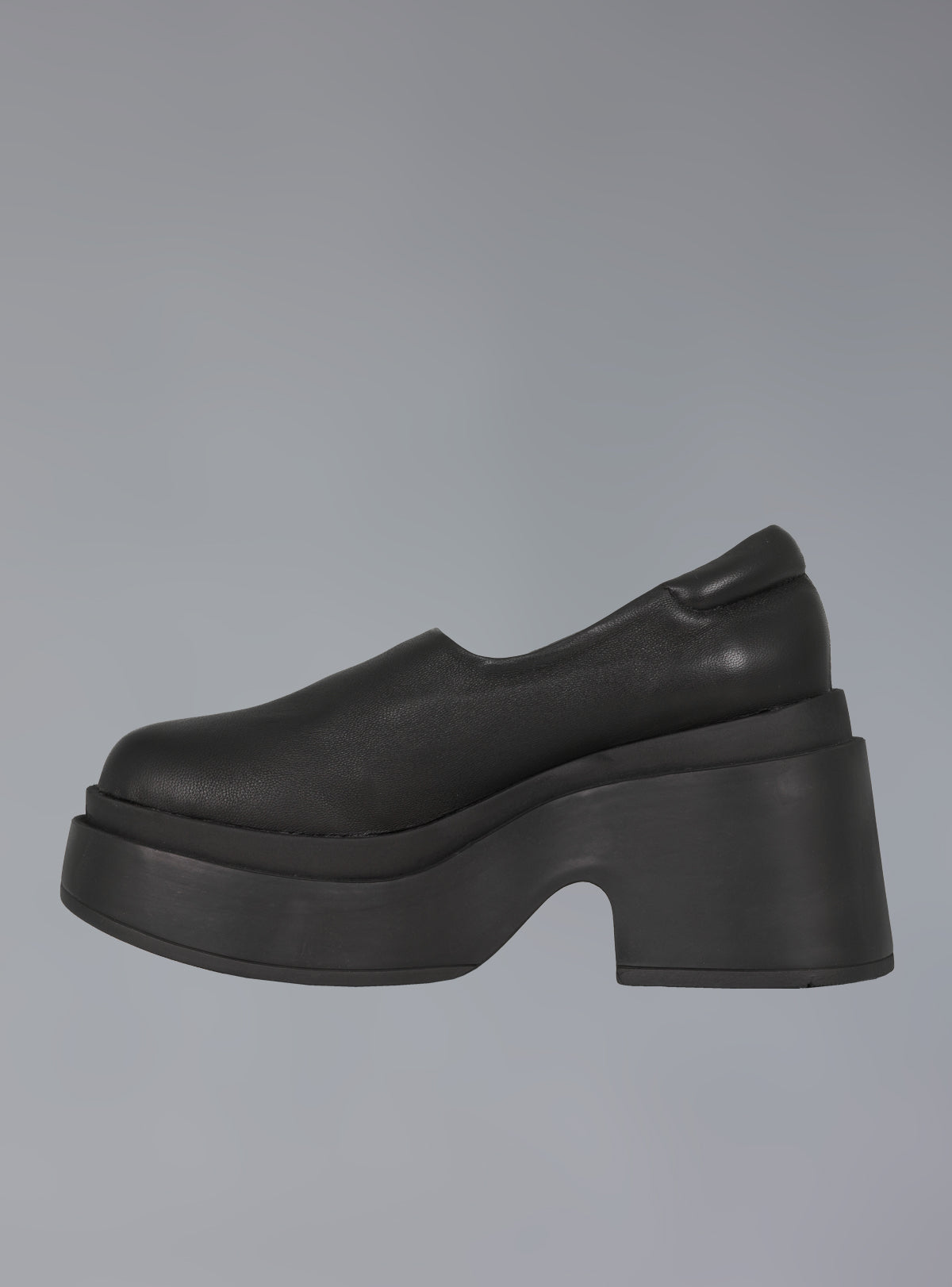 UNIF Featured | Platform Slip On Shoes in 90s Style