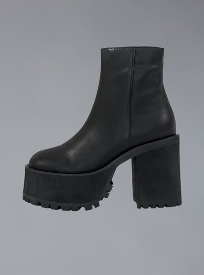 UNIF Signature | Platform Leather Ankle Boot With Heel