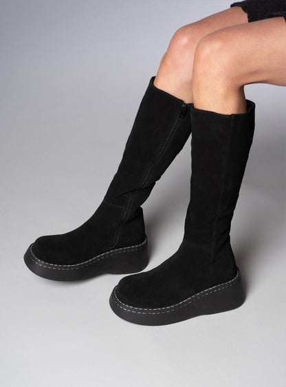 UNIF Latest | Bundt Boot -