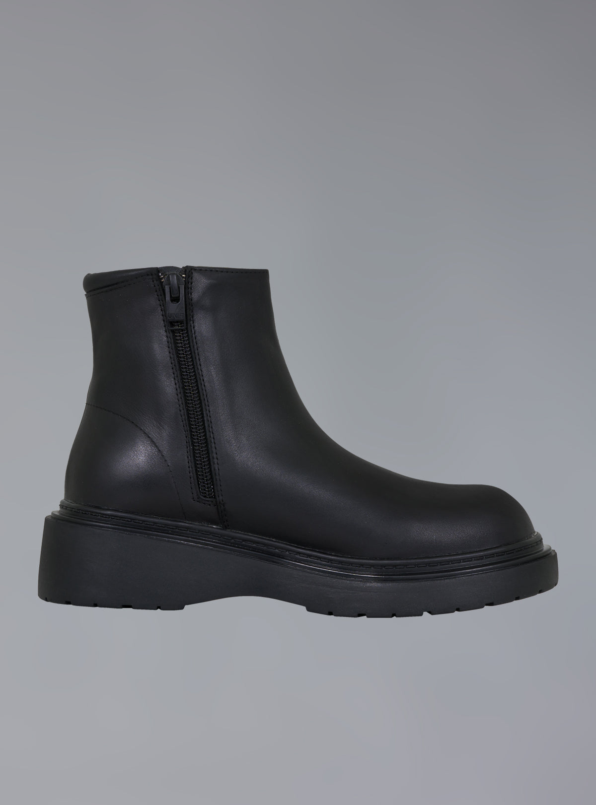 UNIF Premium | Zip-Up Leather Ankle Boot