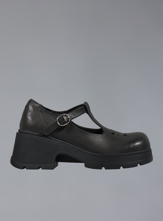 UNIF Customer Favorite | Comma Shoe