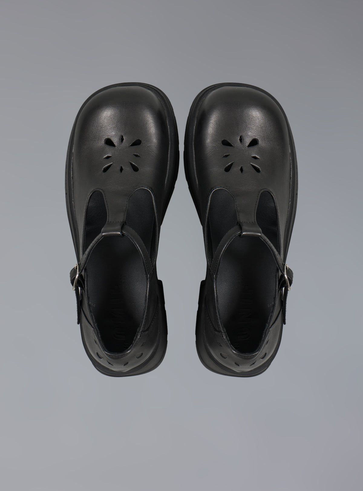 UNIF Customer Favorite | Comma Shoe