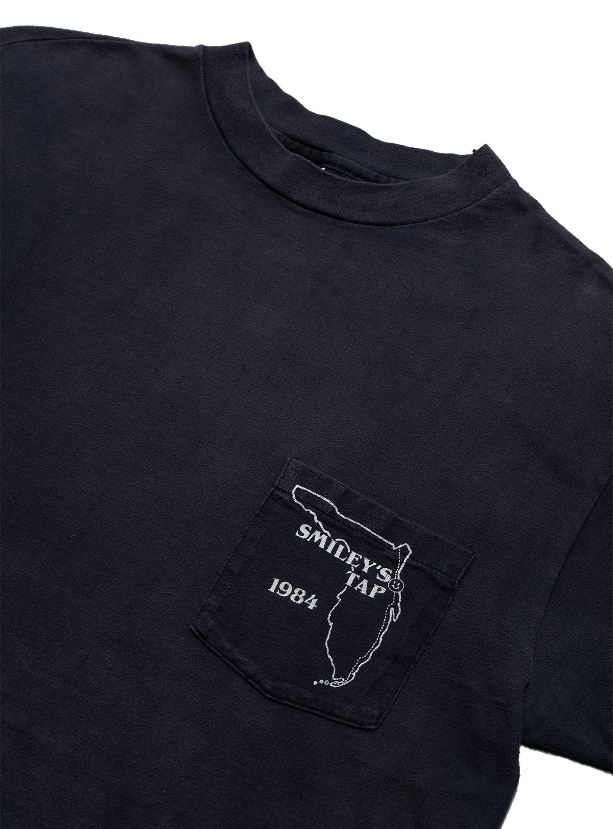 UNIF Recommended | Vintage Smiley's Tap 1984 Tee
