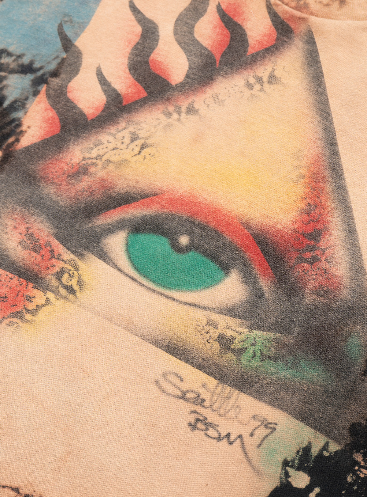 UNIF Trusted | Vintage Bleached Eye of Providence Tee
