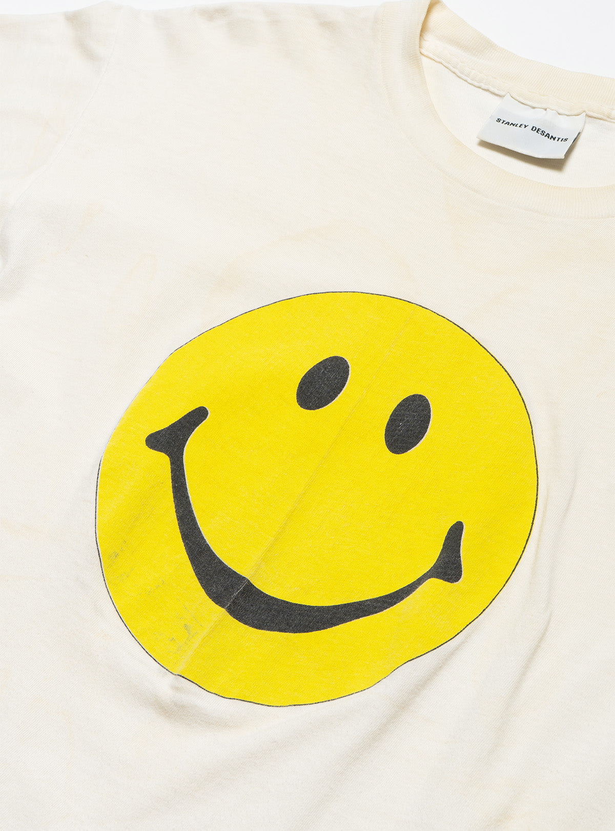 UNIF Deals | Vintage Stanley Desantis Smiley Face Tee