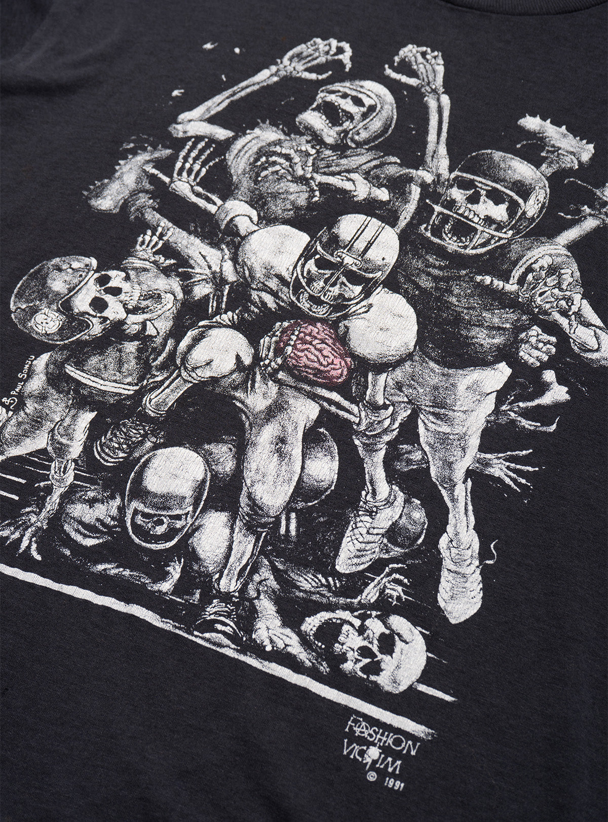 UNIF Best Price | Vintage Fashion Victim Skeleton Football Tee