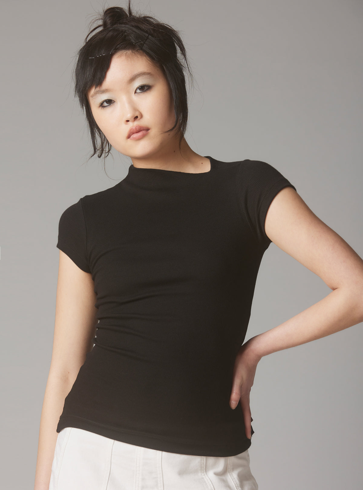UNIF Essential | Rib Asymmetrical Cap Sleeve